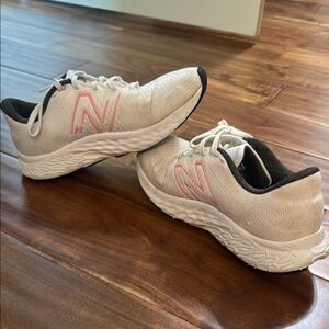 New Balance Women's Fresh Foam X EVOZ V3 Running Shoes